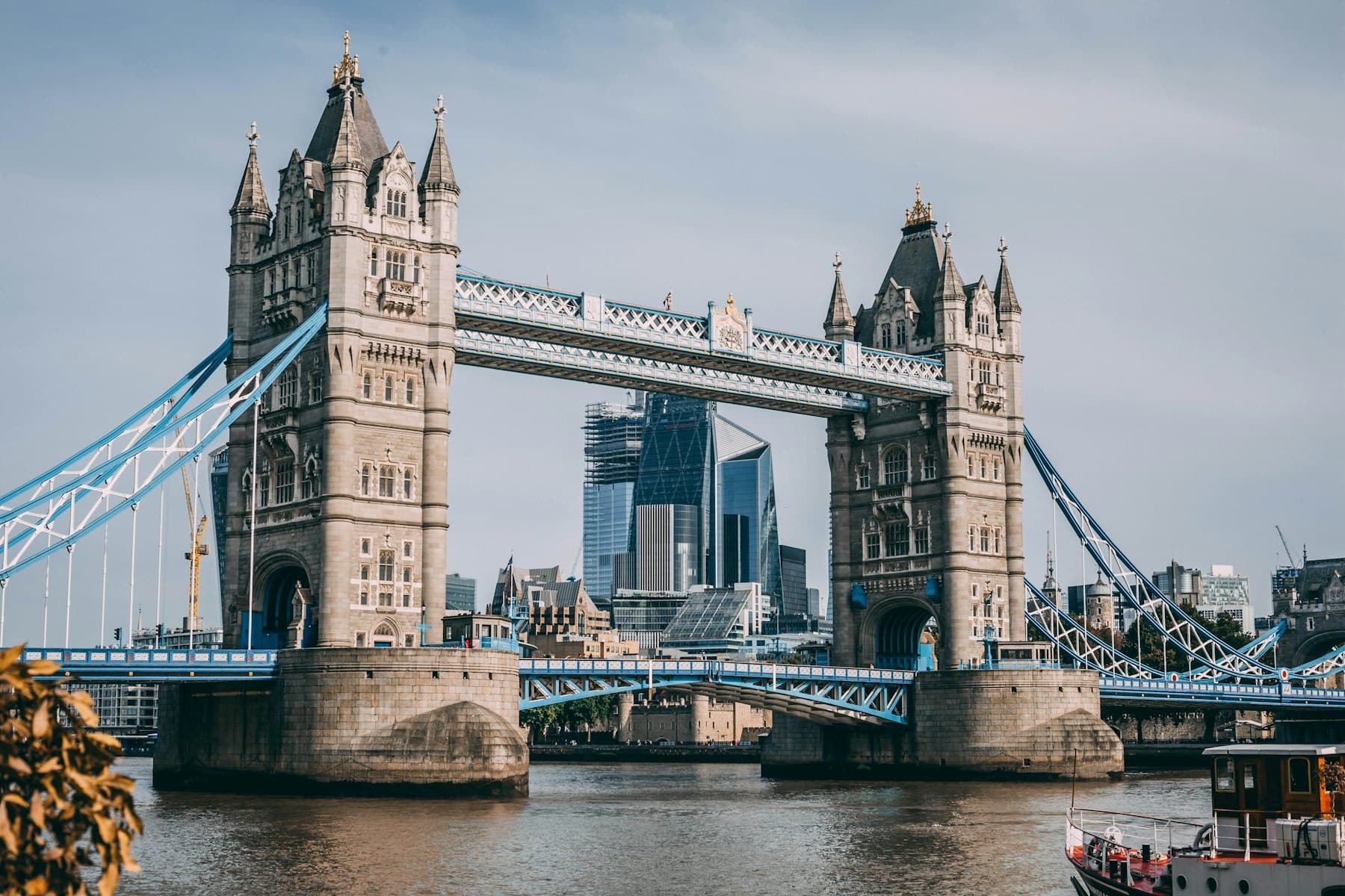London commercial and residential blocks along the Thames
